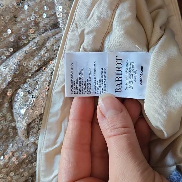 NWOT - Bardot | Arabella Sequin Shimmer Midi skirt with slit, size Medium (M) - Picture 8 of 8